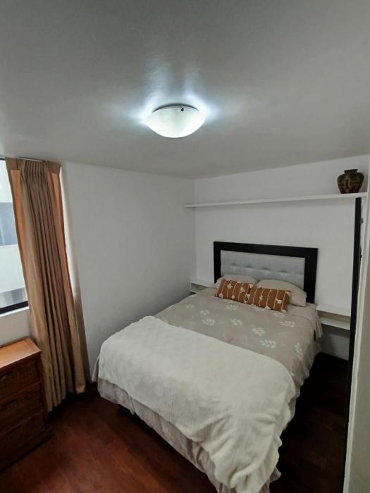 Cómoda y céntrica habitación Larcomar