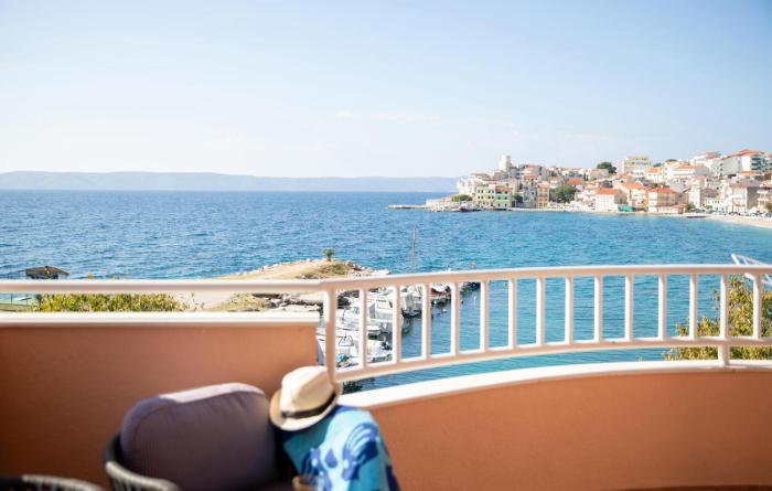 3 Bedroom Amazing Apartment In Igrane