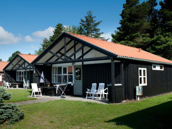 Holiday home with waterpark access in Væggerløse