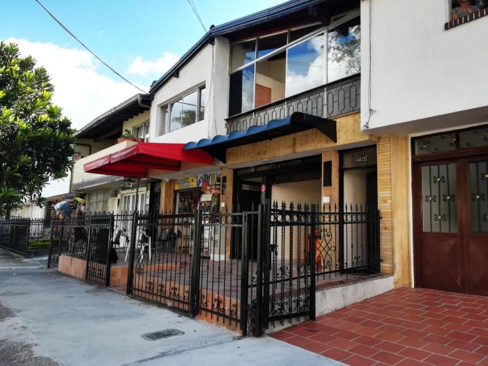 CASA ESTADIO MEDELLIN Apartamentos Turisticos renovados y modernos cerca al METRO - Barrio Laureles-Estadio