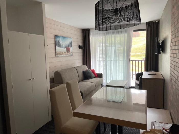 Studio à Gourette avec terrasse, 4 pers, animaux admis - FR-1-860-55