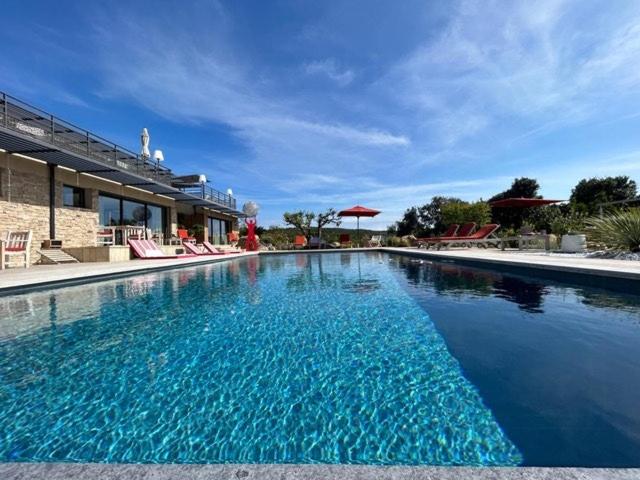 Villa With Private Pool And Golf Near Bonifacio