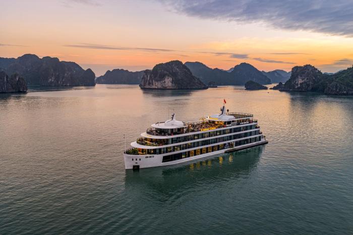 Halong Lamour Cruise