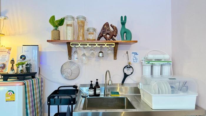 Baan YentaFo - Pink House in Talad Noi