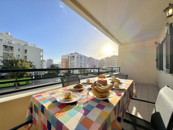 Armacao de Pera Central 2 by Homing