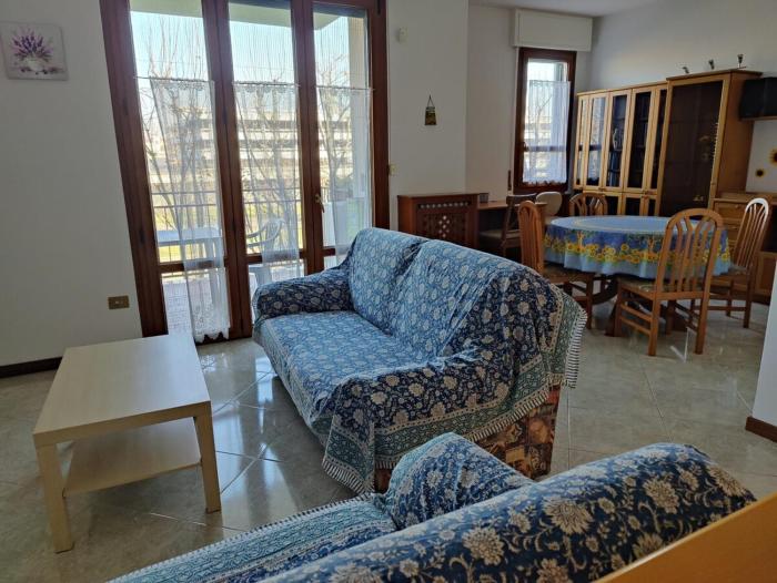 I Girasoli - Quiet apartment for center and fairs with free Wi-Fi