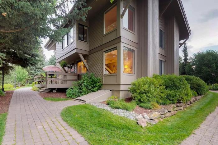 Retro 3BD Sun Valley Condo + FREE Resort Amenities!