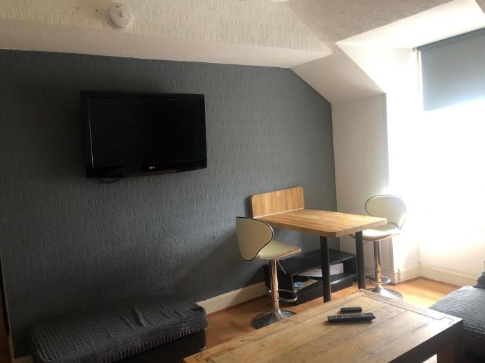 2 Bedroom Apartment in Newtown