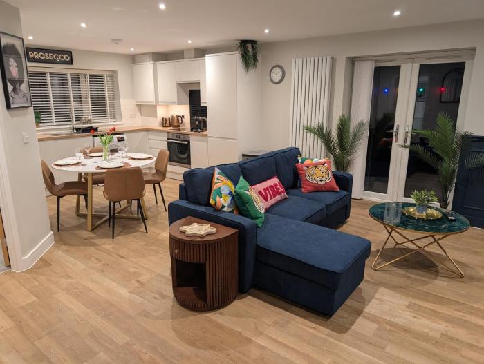 Modern New-Build 1 Bed House Near Science Parks