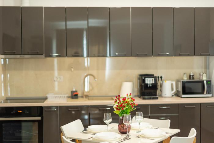 Esther Line Apartments-Near Iulius Mall, Self Check-in,Free Private Parking subject to availability