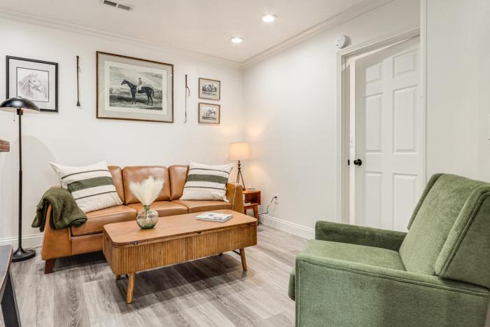 2 Mi to Ark Encounter! Walkable Williamstown Condo