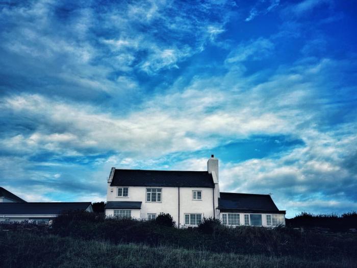 Warren Cottage with stunning views over Burgh Island and The Pilchard Inn