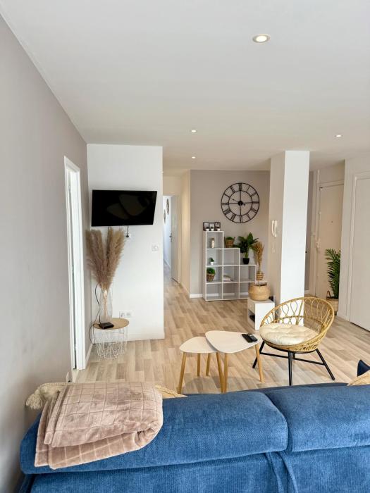 Le Victoria I Balcon & garage, Plein-centre