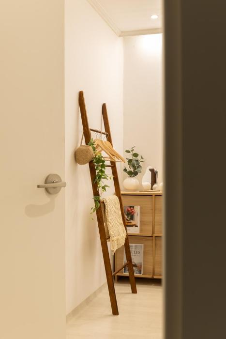 Stay1239#New#Discount#6 guests#Family#DMC Station#Airport Railroad#5-minute walk#1 stop from Hongdae#Business trip#Travel