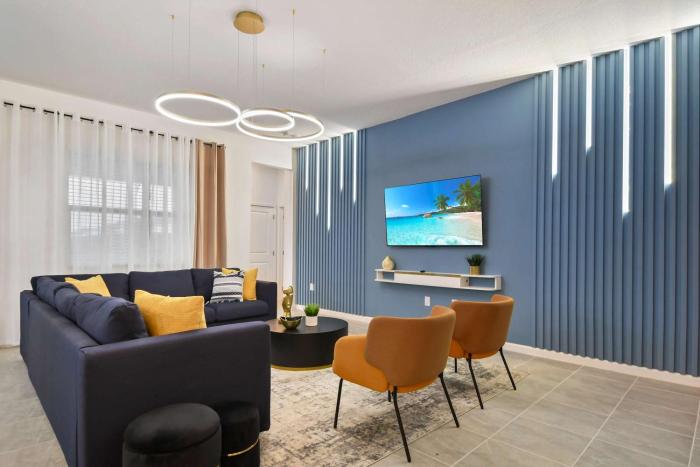 Lakeview Spacious 12br Themed Home GamePoolSpa