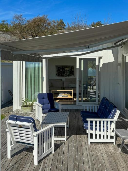 Seaside Villa With Guest House On The West Coast