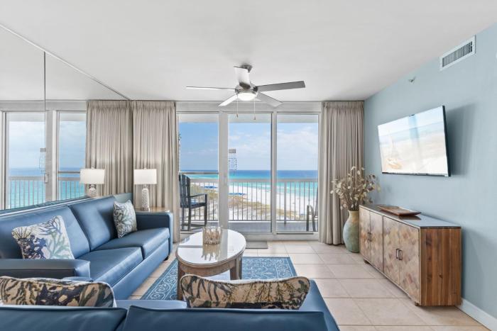 Pelican Beach Resort 0913 by Newman-Dailey