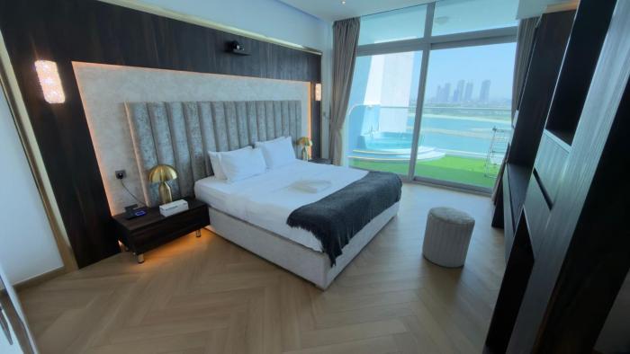Beachside Palm Jumeirah 1 Br apartment