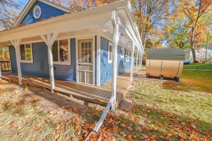 Riverfront Sauna, Fireplace, Firepit & Kayaks