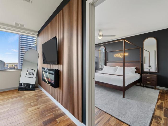 17th Floor Downtown Dallas Skyline City View High Rise