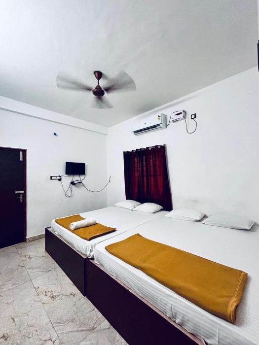 Auro Breeze Villa Inn