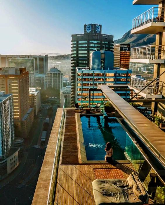 16onBree, 25th floor, Studio in the clouds