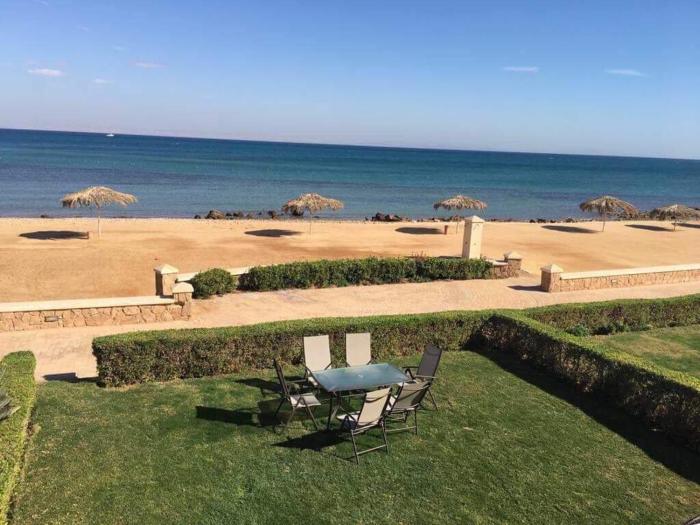 La Vista Beachfront Villa