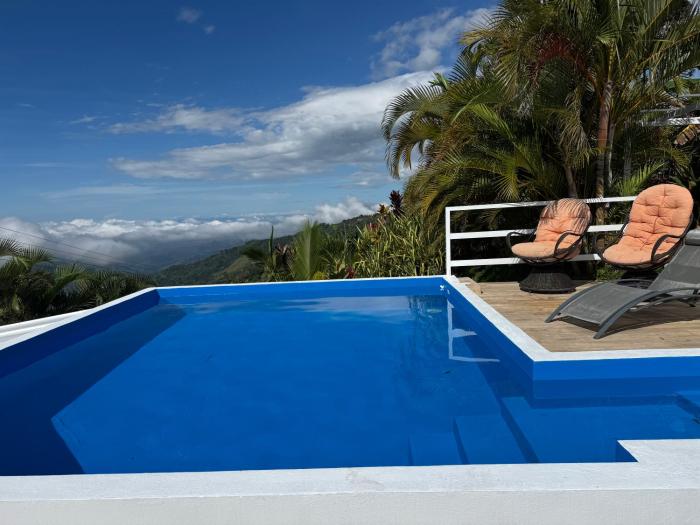Palco Pacífico Villa with Private Rooftop Pool
