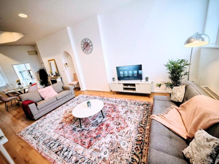 Sea View Apartment, Free Parking