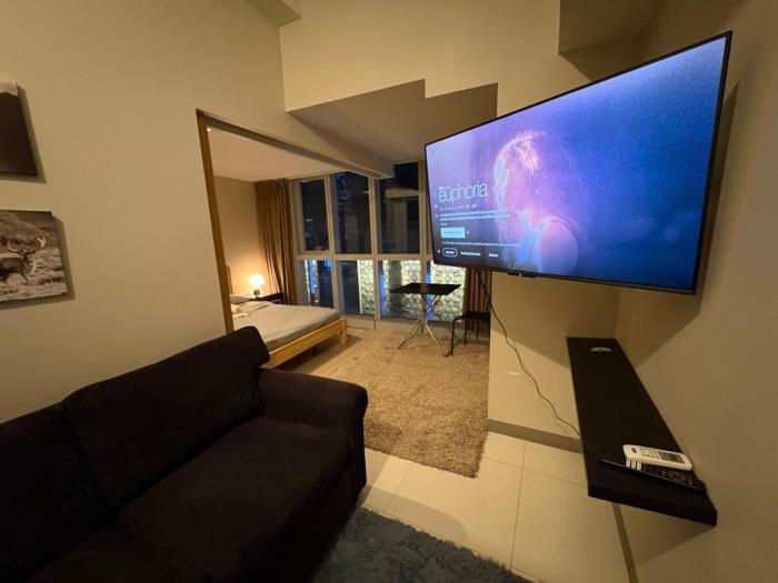 BGCUptown Staycation Unit