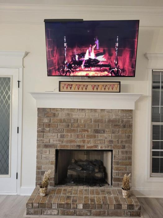 spacious fenced home with garage in Kathleen