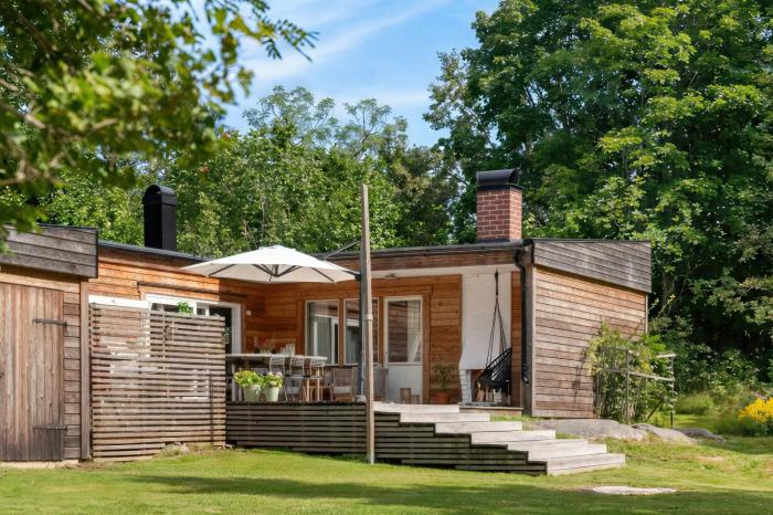 Embrace The Island Life And Natural Wilderness