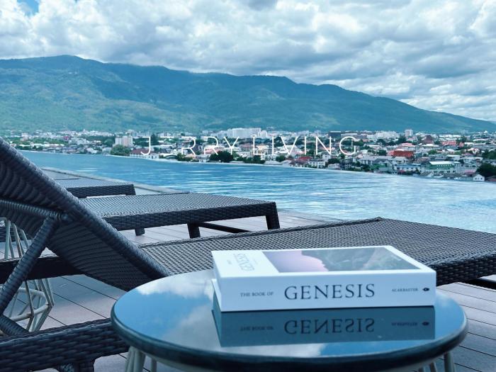 City View Balcony & Chic Condo with Infinity pool 080N40