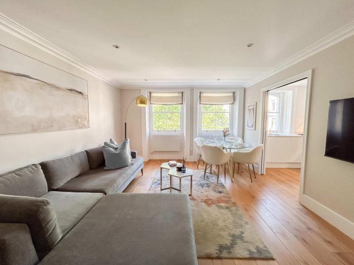 Upscale Apartment in a Prestigious Area