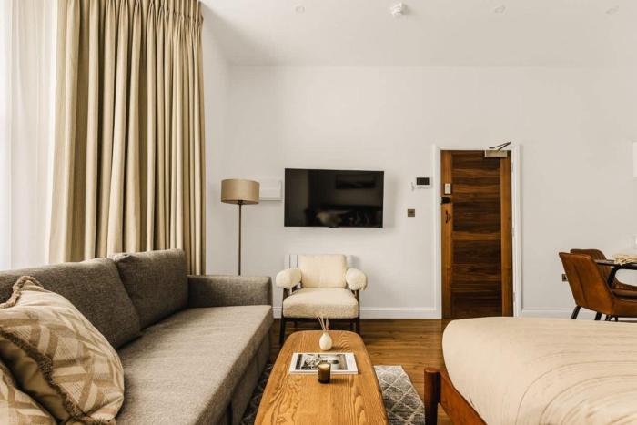 Stylish Kensington Studio Apartment