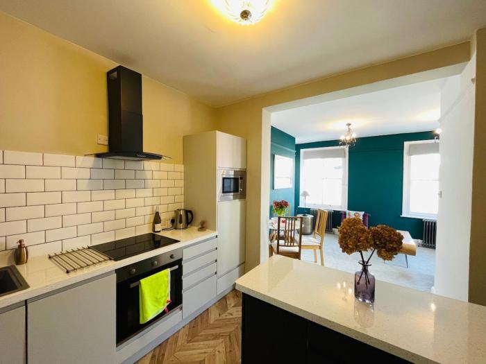 Modern Flat Nr Battersea Park