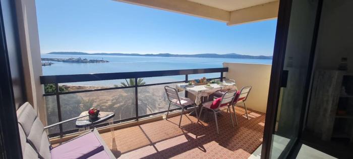 1 bedroom apartment - sea view