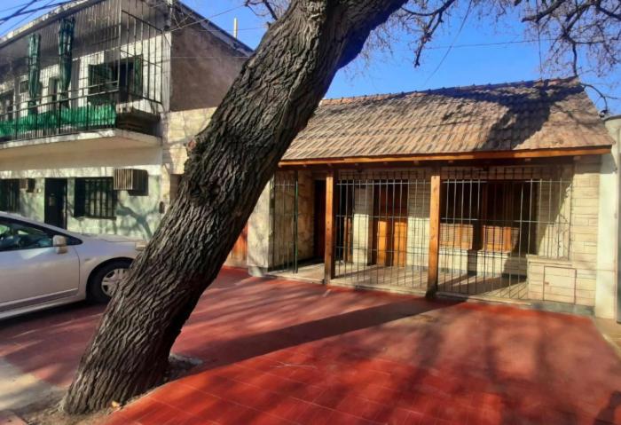 Casa y departamento en mismo domicilio para 10 personas