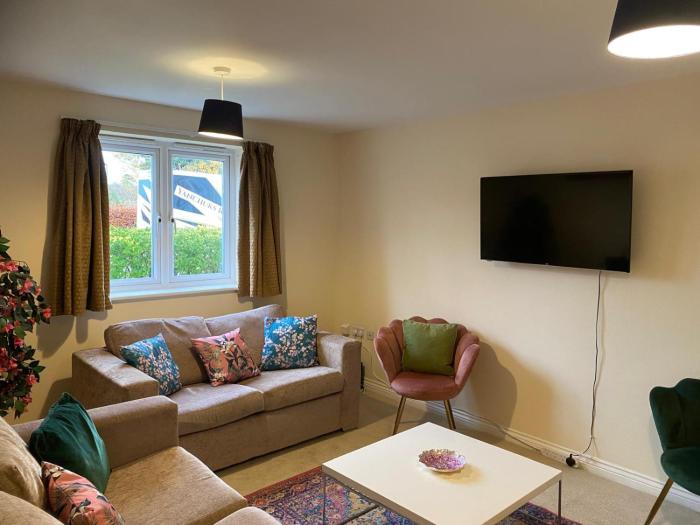 Warm & Cosy 4 Bed Cambridge House w Parking Garden & High Speed WIFI