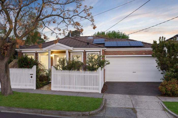 Tranquil Highett House With Storage-2k From Beach!