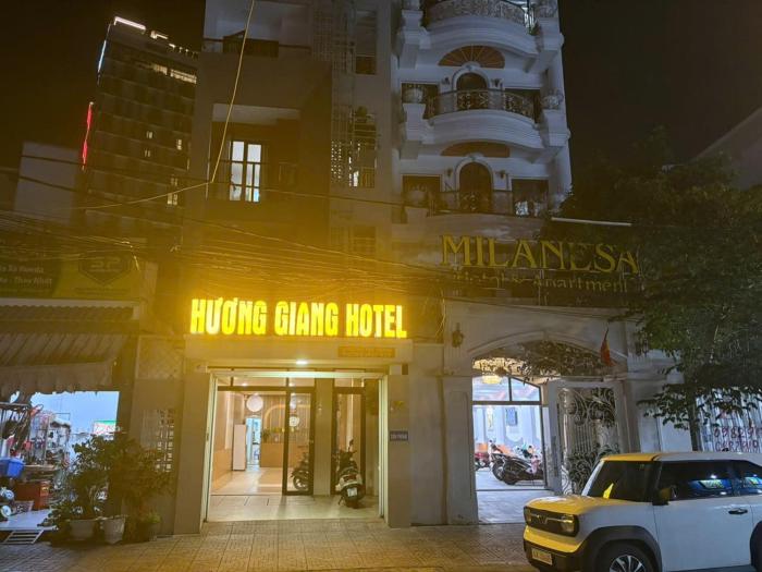 Khách sạn Hương Giang