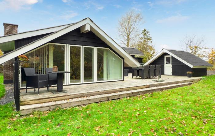 3 Bedroom Gorgeous Home In Knebel