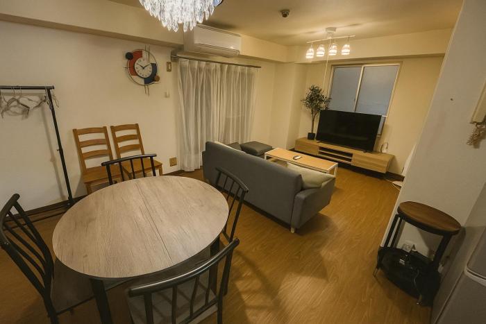 r311 Spacious Apartment near Dotonbori Namba Walk to Nipponbashi