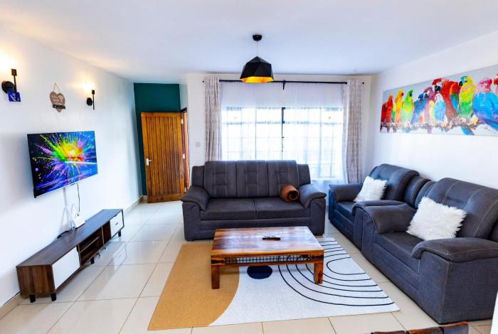 B5- 2 Bedroom Fully Furnished and Serviced Apartment in Westlands Parklands near Aga Khan Hospital