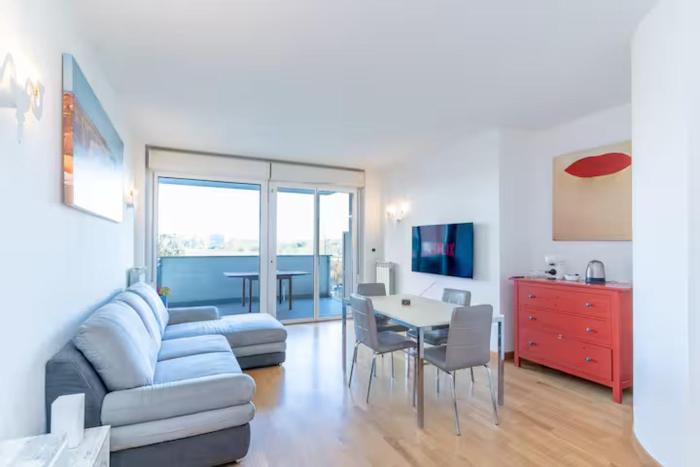 Ampio trilocale con garage, 2 terrazzi e WIFI