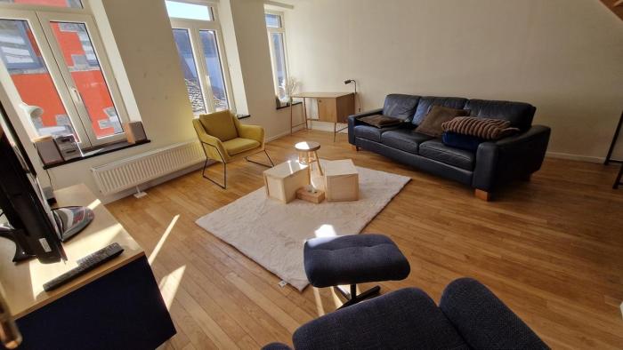 Petite maison dans quartier populaire et historique