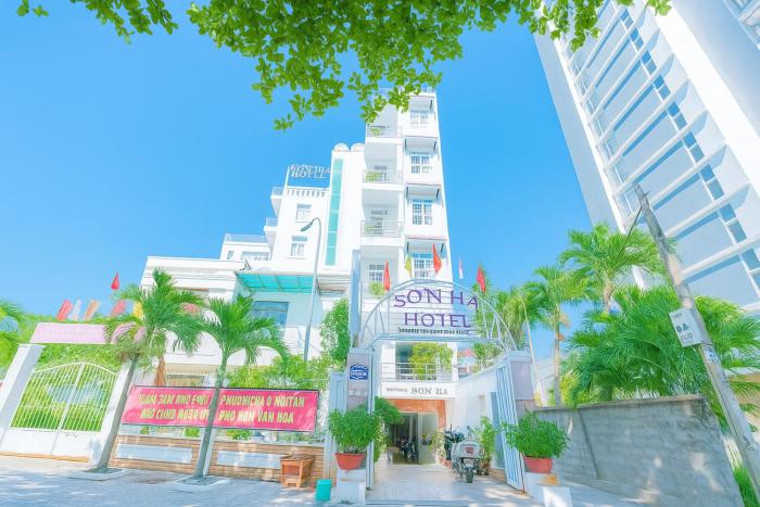 Son Ha Hotel