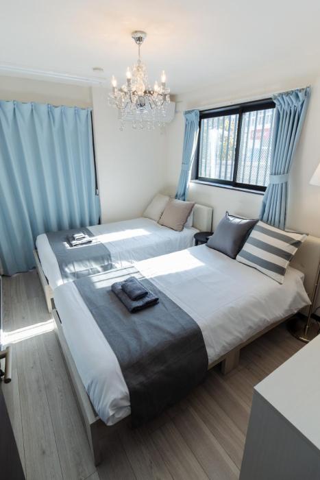 Tokyo Skytree 101 Elegance Blue Twin w Bath & WC