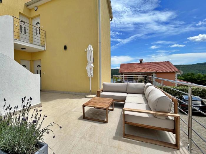 Apartments with parking space Cizici, Krk - 22046