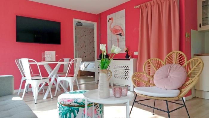 Delightful tropical retreat close to the sea